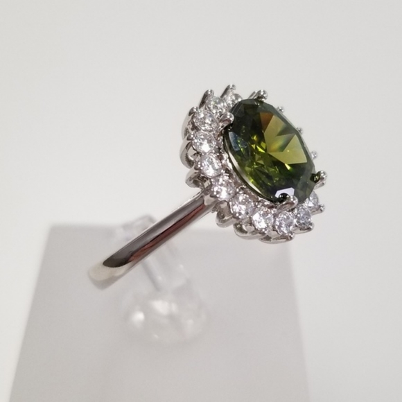 Sterling 3.5ct Green Topaz Ring - Picture 5 of 8
